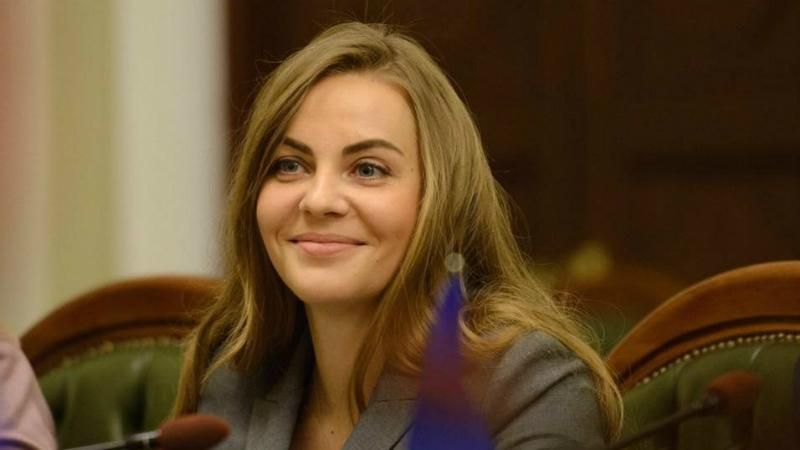 Нардеп отказалась от помощника, потому что тот захотел защищать Ефремова Нардеп отказалась от помощника, потому что тот захотел защищать Ефремова