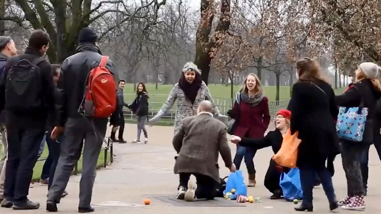 Насколько в Лондоне добрые люди: интересный эксперимент Насколько в Лондоне добрые люди: интересный эксперимент