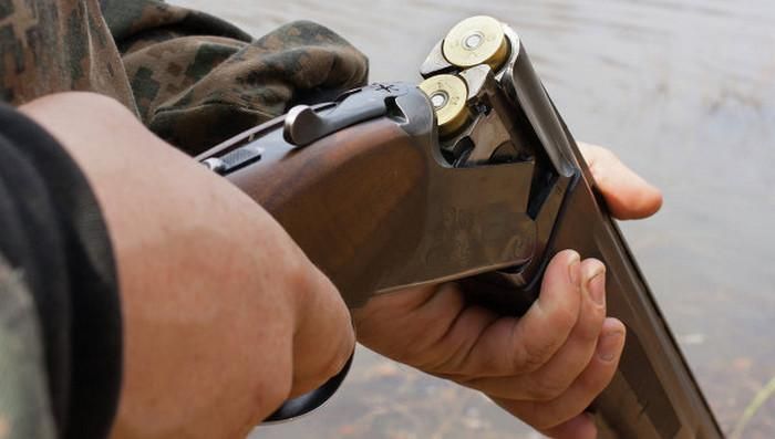 13-річний підліток застрелив малолітню сестру 13-річний підліток застрелив малолітню сестру