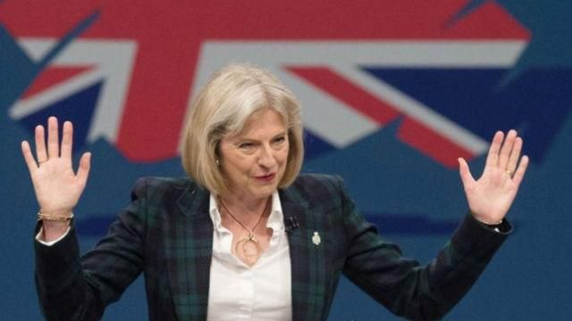 Порошенко впервые поговорил с новым премьером Британии Порошенко впервые поговорил с новым премьером Британии