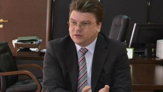 У Федерації хокею України викрили міністра Жданова у брехні