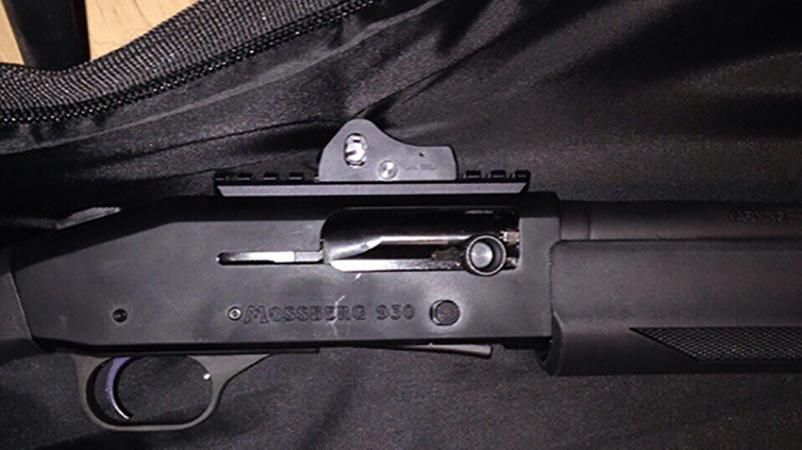 Житель Днепра застрелил мужчину, который подошел к его гаражу Житель Днепра застрелил мужчину, который подошел к его гаражу