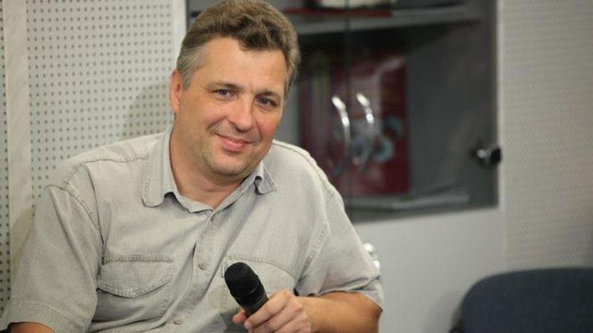 Харківський суд дав умовний термін блогеру-сепаратисту, якого видворили з Росії Харківський суд дав умовний термін блогеру-сепаратисту, якого видворили з Росії