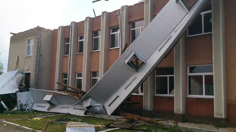 Непогода вновь наделала серьезного ущерба на Прикарпатье