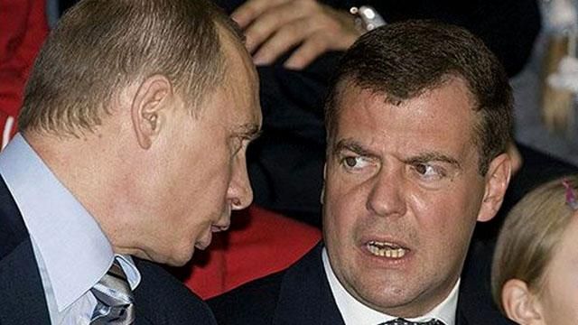 У Росії визнали, що економіка "тріщить по швах" У Росії визнали, що економіка "тріщить по швах"