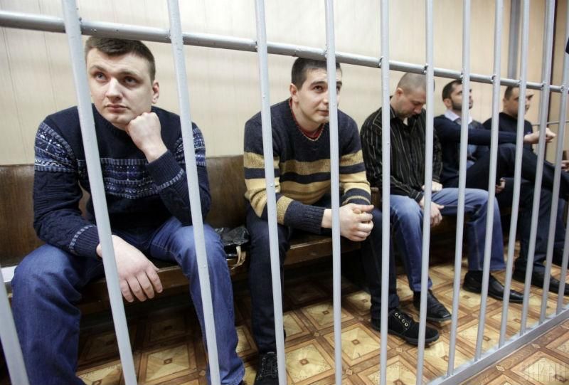 Екс-беркутівцям суд продовжив арешт Екс-беркутівцям суд продовжив арешт