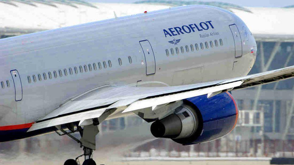 Російські літаки продовжують літати над Україною попри заборону Російські літаки продовжують літати над Україною попри заборону