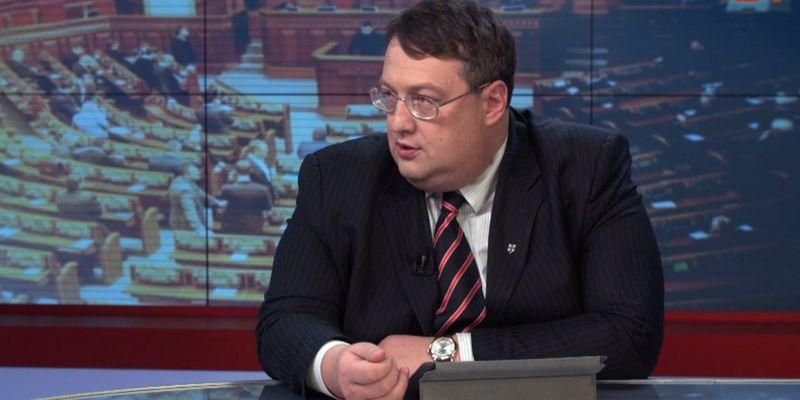 В МВД озвучили одну из главных версий убийства Шеремета В МВД озвучили одну из главных версий убийства Шеремета