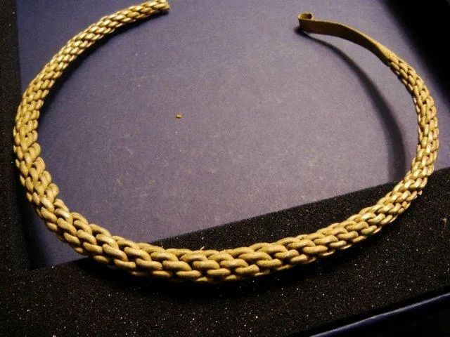 Гривня, прикраса, Київська Русь Гривня, прикраса, Київська Русь