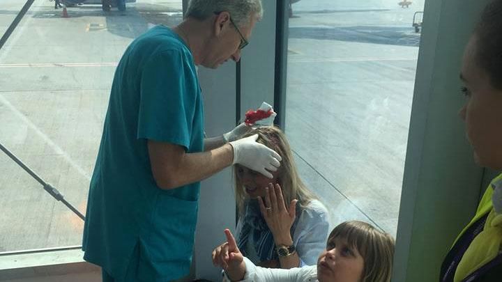 Кусок гранитной плиты разбил женщине голову в аэропорту "Борисполь"