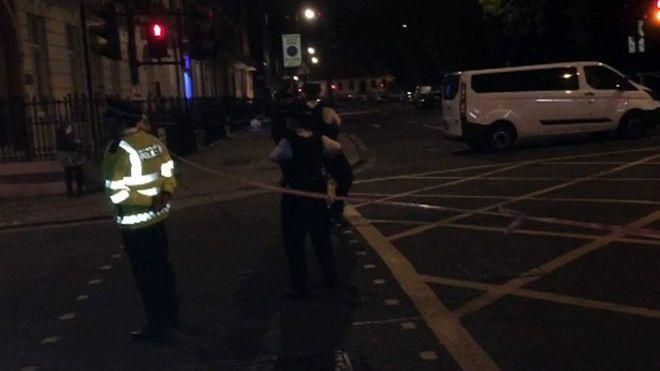 В центре Лондона зарезали женщину: есть раненые