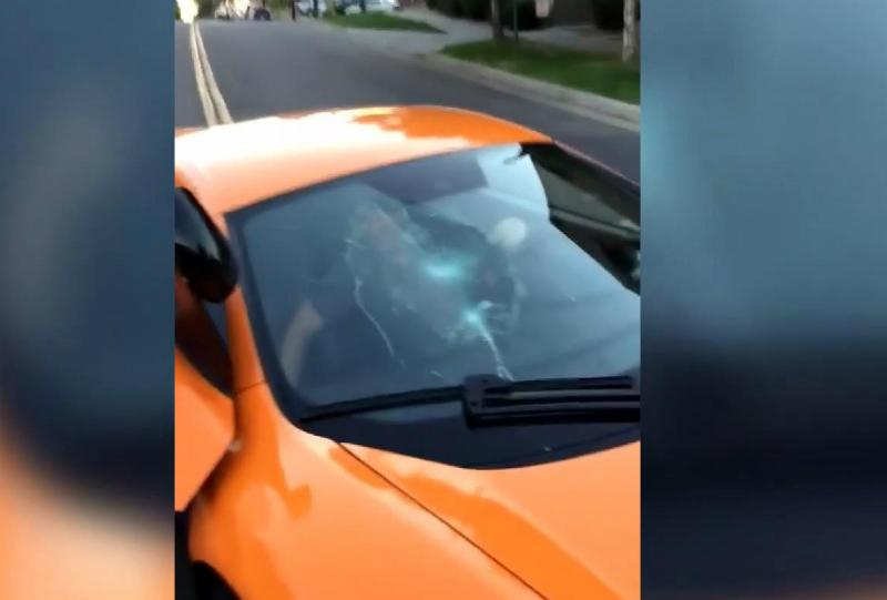 Как скейтбордисты мстят невоспитанным водителям