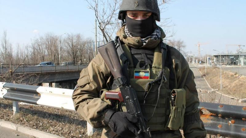 Розвідка оприлюднила фото російських артилеристів, які воюють на Донбасі 