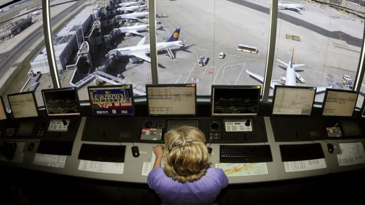 Путінські пропагандисти укотре сконфузились: диспетчер Карлос виявився прихильницею "Новоросії" Путінські пропагандисти укотре сконфузились: диспетчер Карлос виявився прихильницею "Новоросії"