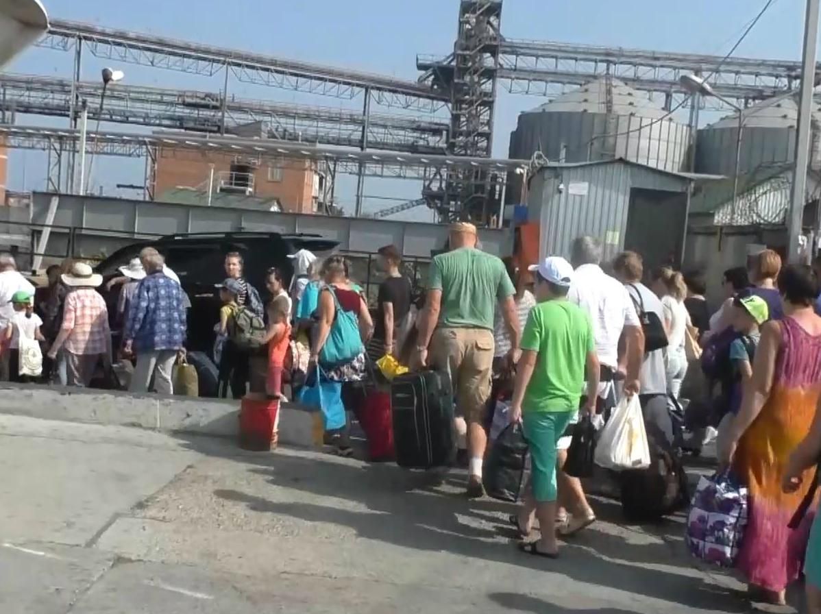 Чемодан без ручки: почему россияне так разочарованы Крымом Чемодан без ручки: почему россияне так разочарованы Крымом