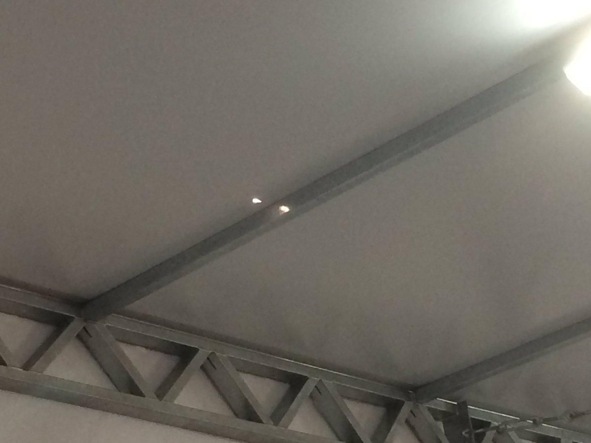 Неизвестные стреляли по пресс-центру Олимпийских Игр Неизвестные стреляли по пресс-центру Олимпийских Игр