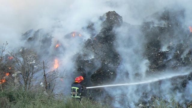 У Хмельницькому горіло сміттєзвалище