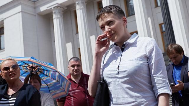 Савченко договорилась об обмене двух террористов на украинских пленных Савченко договорилась об обмене двух террористов на украинских пленных