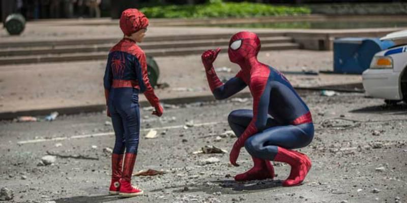 Невероятное видео: как ребенок стал человеком-пауком Невероятное видео: как ребенок стал человеком-пауком