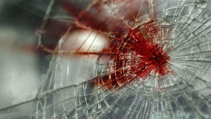 Син вінницького чиновника на розкішній іномарці збив на смерть 4-річну дівчинку Син вінницького чиновника на розкішній іномарці збив на смерть 4-річну дівчинку