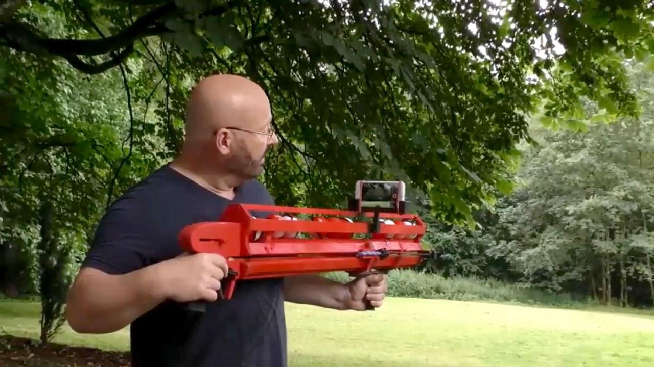 Как немец гонялся за покемонами с пушкой