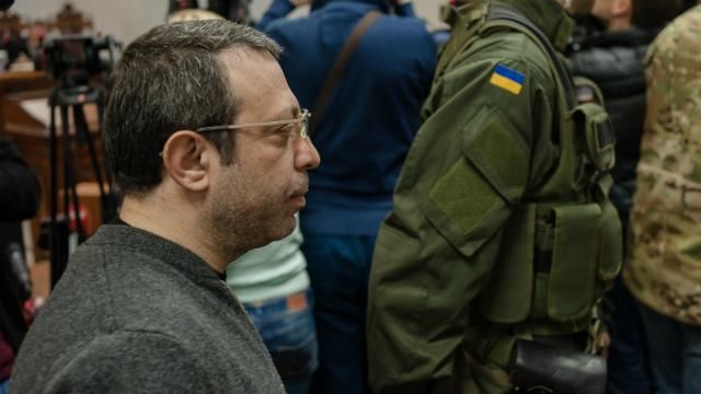 Корбан милосердно відреагував на викриття свого кривдника Чауса Корбан милосердно відреагував на викриття свого кривдника Чауса