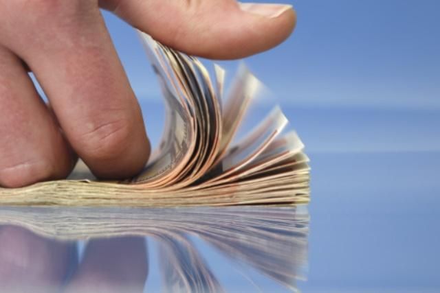 Україну знову кваплять із впровадженням електронних декларацій Україну знову кваплять із впровадженням електронних декларацій