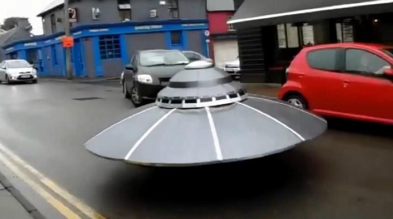 Копы в Ирландии преследовали НЛО: невероятное видео погони Копы в Ирландии преследовали НЛО: невероятное видео погони