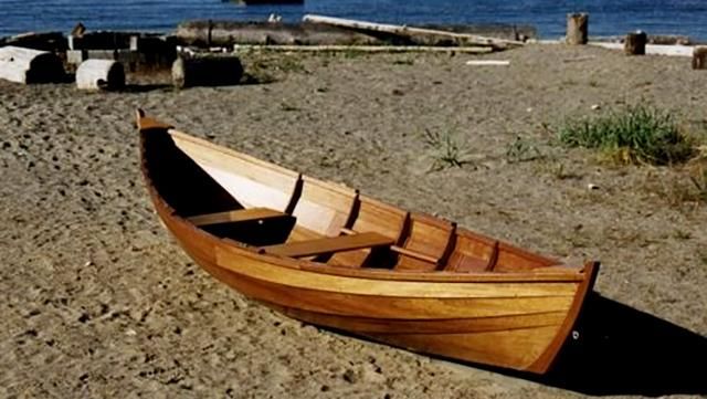 Лодка с россиянами "случайно" заплыла на территорию Украины Лодка с россиянами "случайно" заплыла на территорию Украины