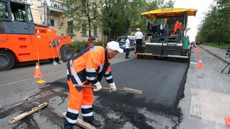 Масштабний ремонт українських доріг – Гройсман показав, де траси покращено 