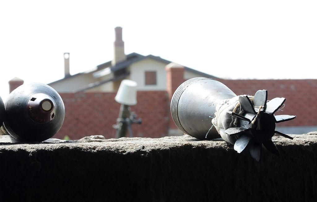 В Авдеевский промзоне террористы палят из запрещенного оружия В Авдеевский промзоне террористы палят из запрещенного оружия