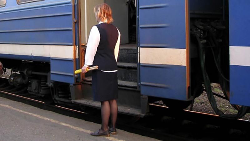 На кордоні з Україною росіяни затримали українську провідницю потяга 