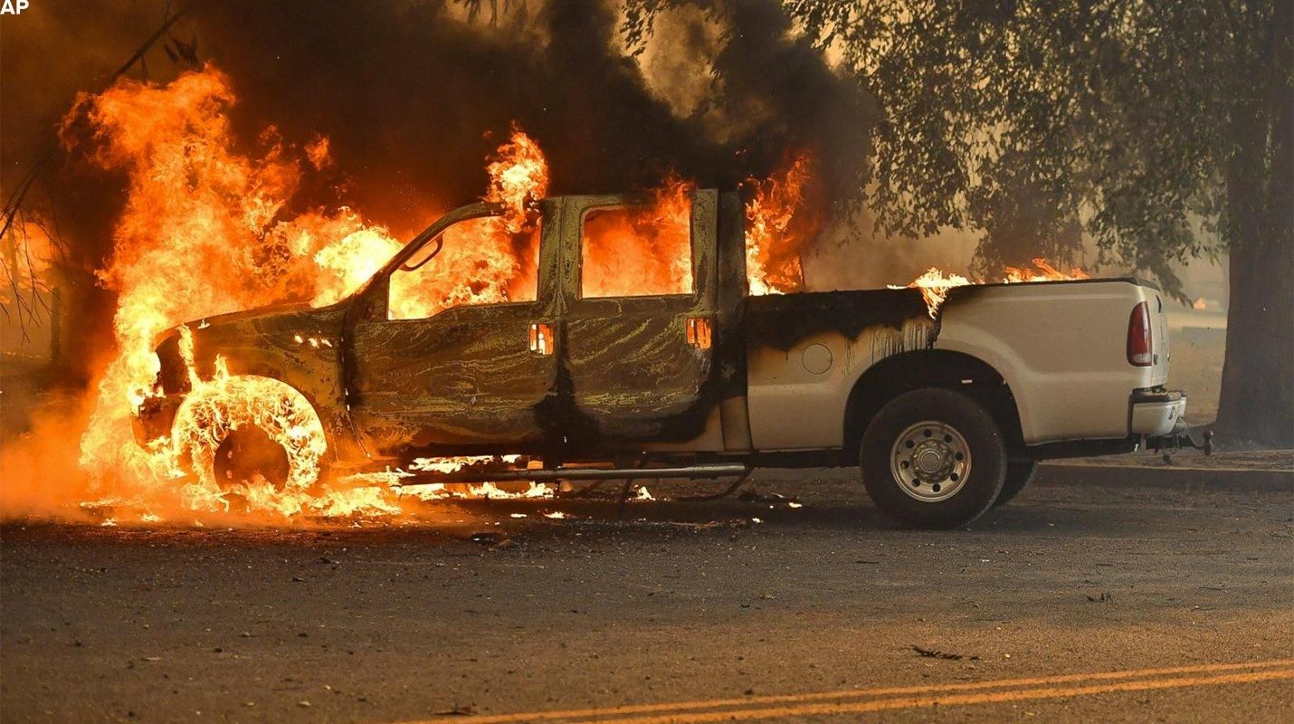Массовый пожар в Калифорнии: сгорело 200 домов
