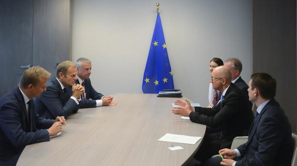 Яценюк: Ожидаем, что Украина получит транш МВФ и помощь ЕС и США для стабилизации экономики