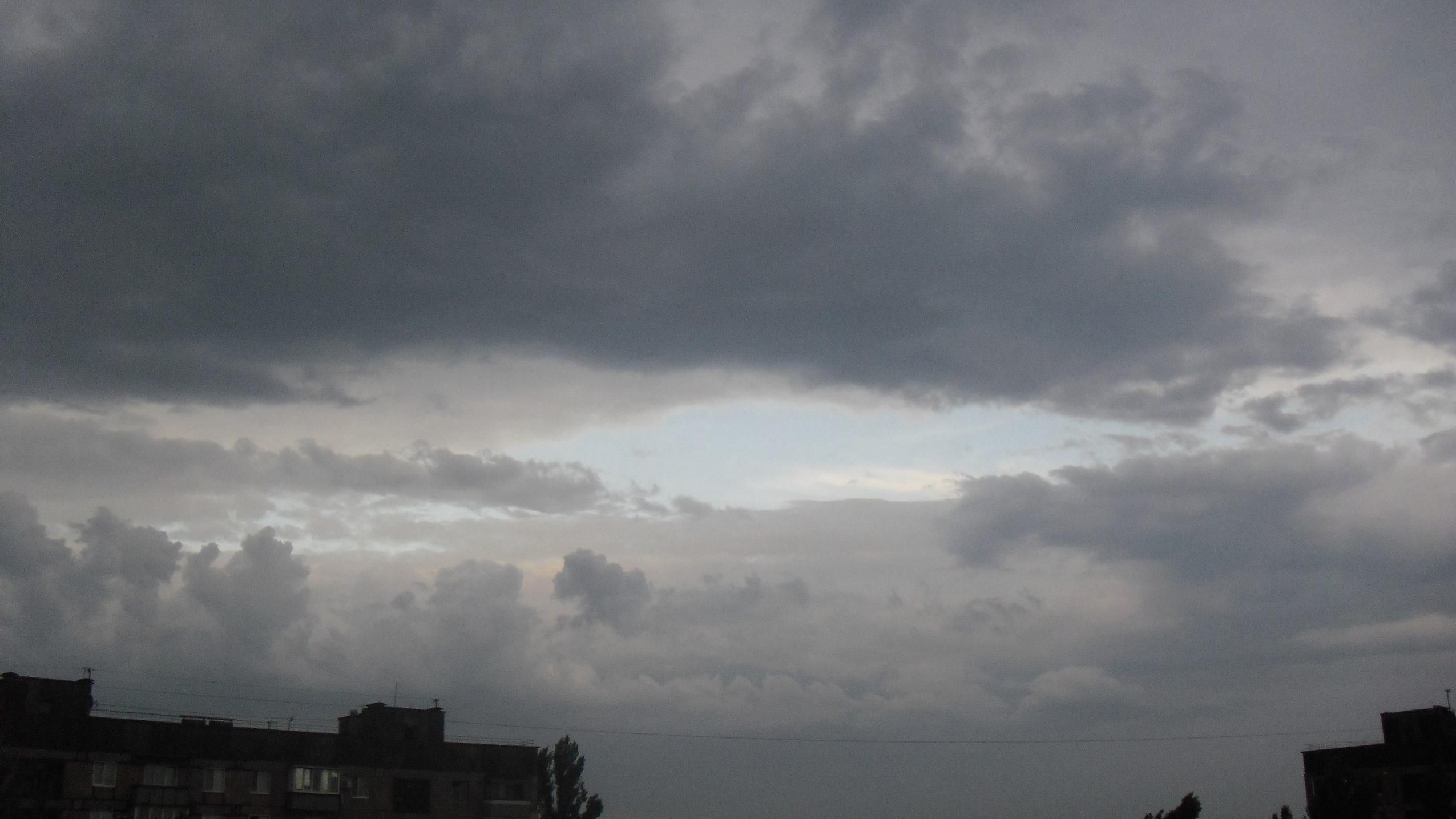 Шалена злива накрила Кривий Ріг Шалена злива накрила Кривий Ріг