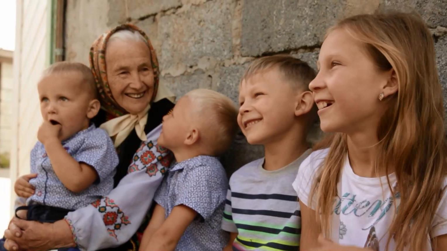 Як зібрати сім та тринадцять дітей до школи: неймовірні сімейні історії Як зібрати сім та тринадцять дітей до школи: неймовірні сімейні історії