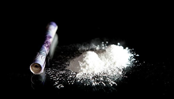 Львівського поліцейського звинувачують у торгівлі наркотиками