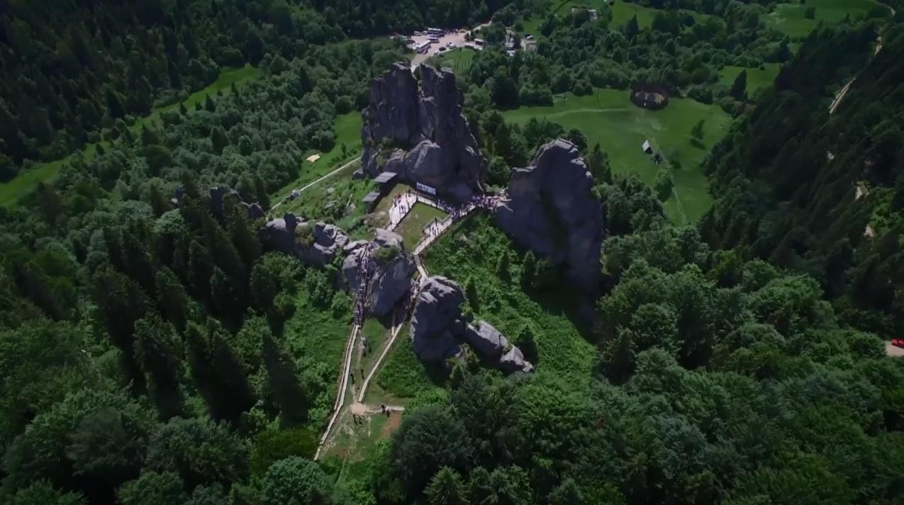 Неприступна Тустань – фортеця, яку варто побачити Неприступна Тустань – фортеця, яку варто побачити