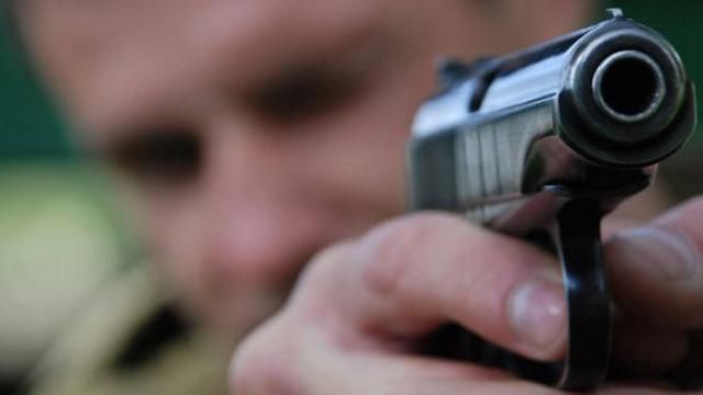 Біля ресторану у Києві сталась перестрілка, є поранені Біля ресторану у Києві сталась перестрілка, є поранені