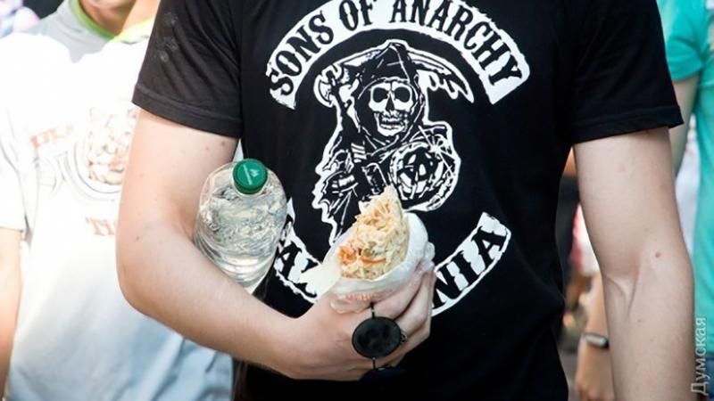 Одесситы устроили марш в поддержку шаурмы Одесситы устроили марш в поддержку шаурмы