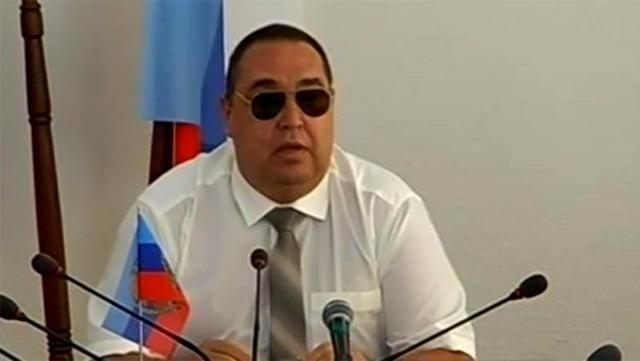 Стало известно, почему Плотницкий прятал лицо за темными очками Стало известно, почему Плотницкий прятал лицо за темными очками