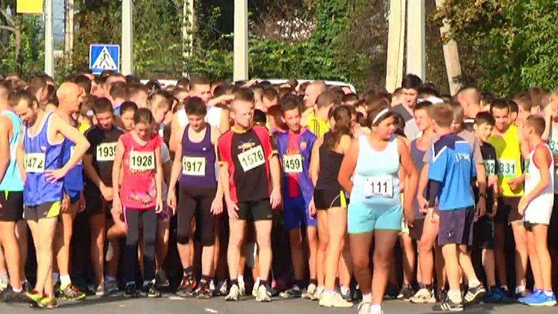 Многотысячный патриотический забег устроили в Харькове