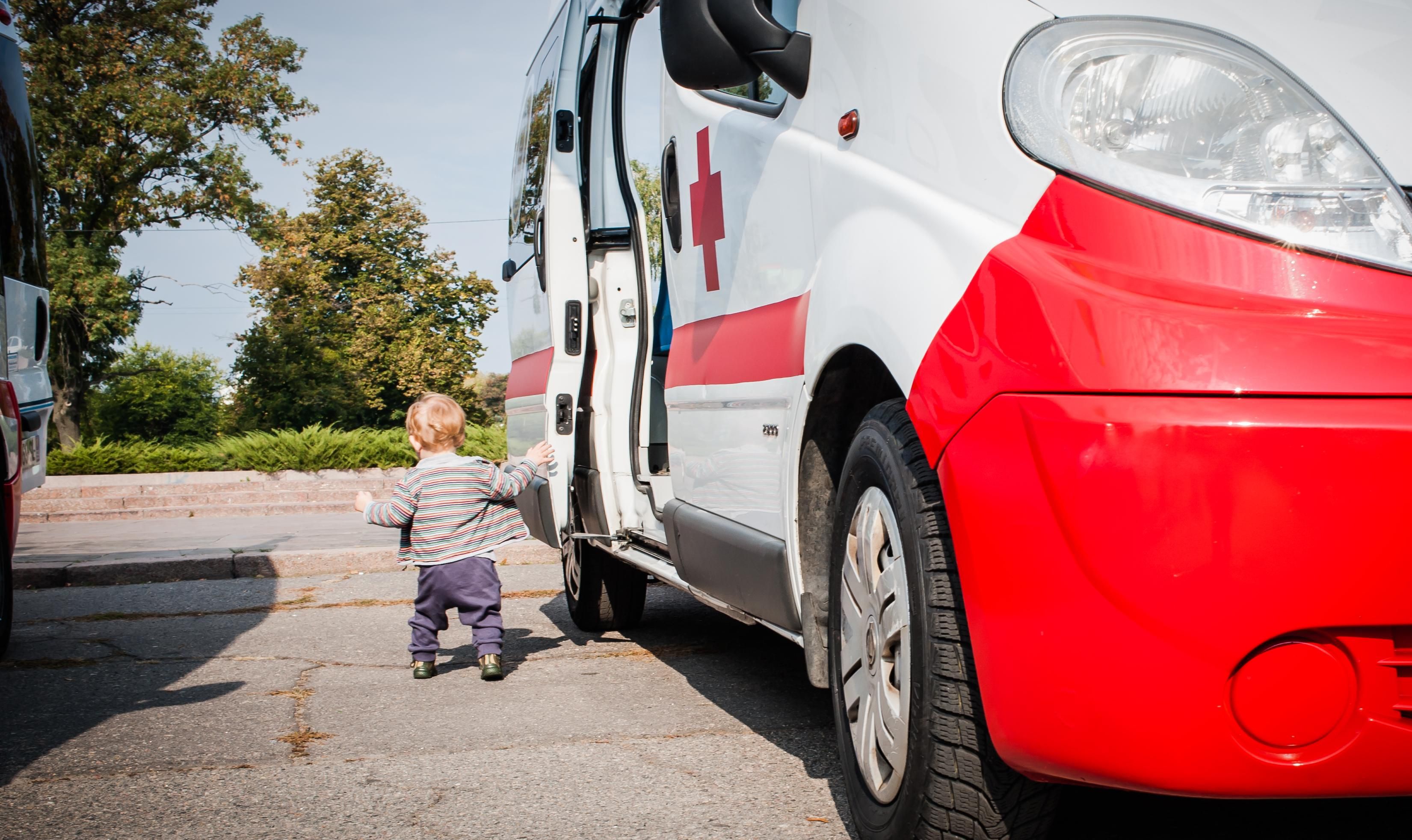 Екскурсійний автобус з 16 дітьми потрапив у страшну аварію Екскурсійний автобус з 16 дітьми потрапив у страшну аварію
