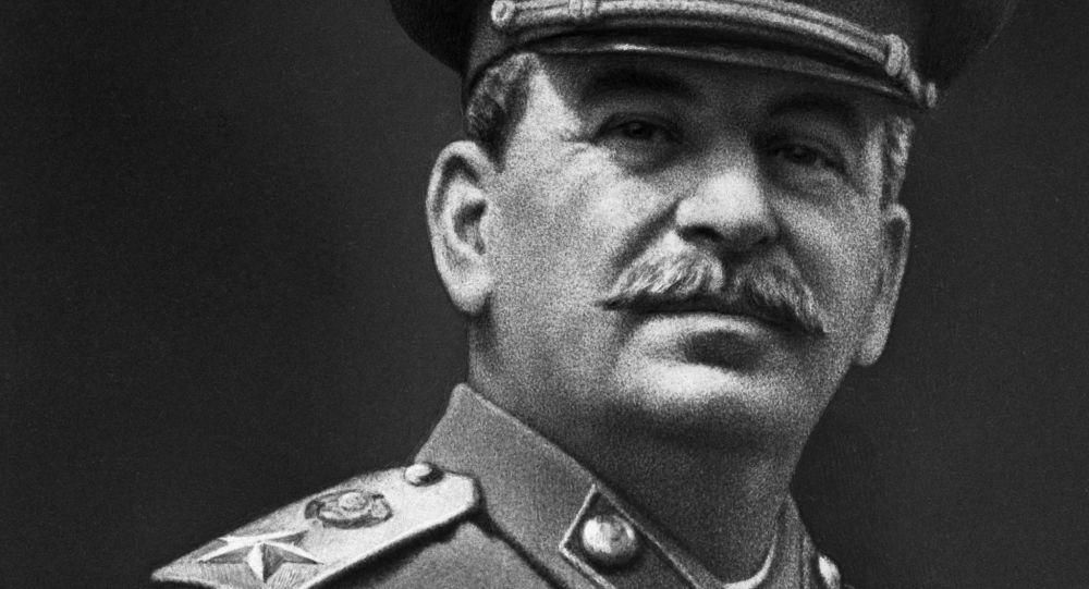 Сколько украинцев считают Сталина "великим вождем": цифра впечатляет