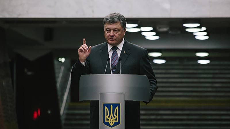 Порошенко назвал единственную страну, где притесняют украинцев Порошенко назвал единственную страну, где притесняют украинцев
