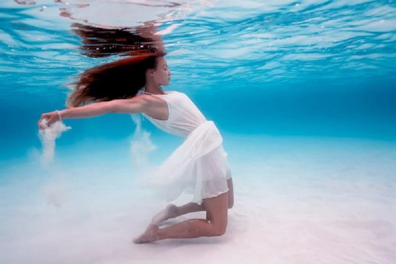 В серии невероятных фото показали всю красоту йоги В серии невероятных фото показали всю красоту йоги