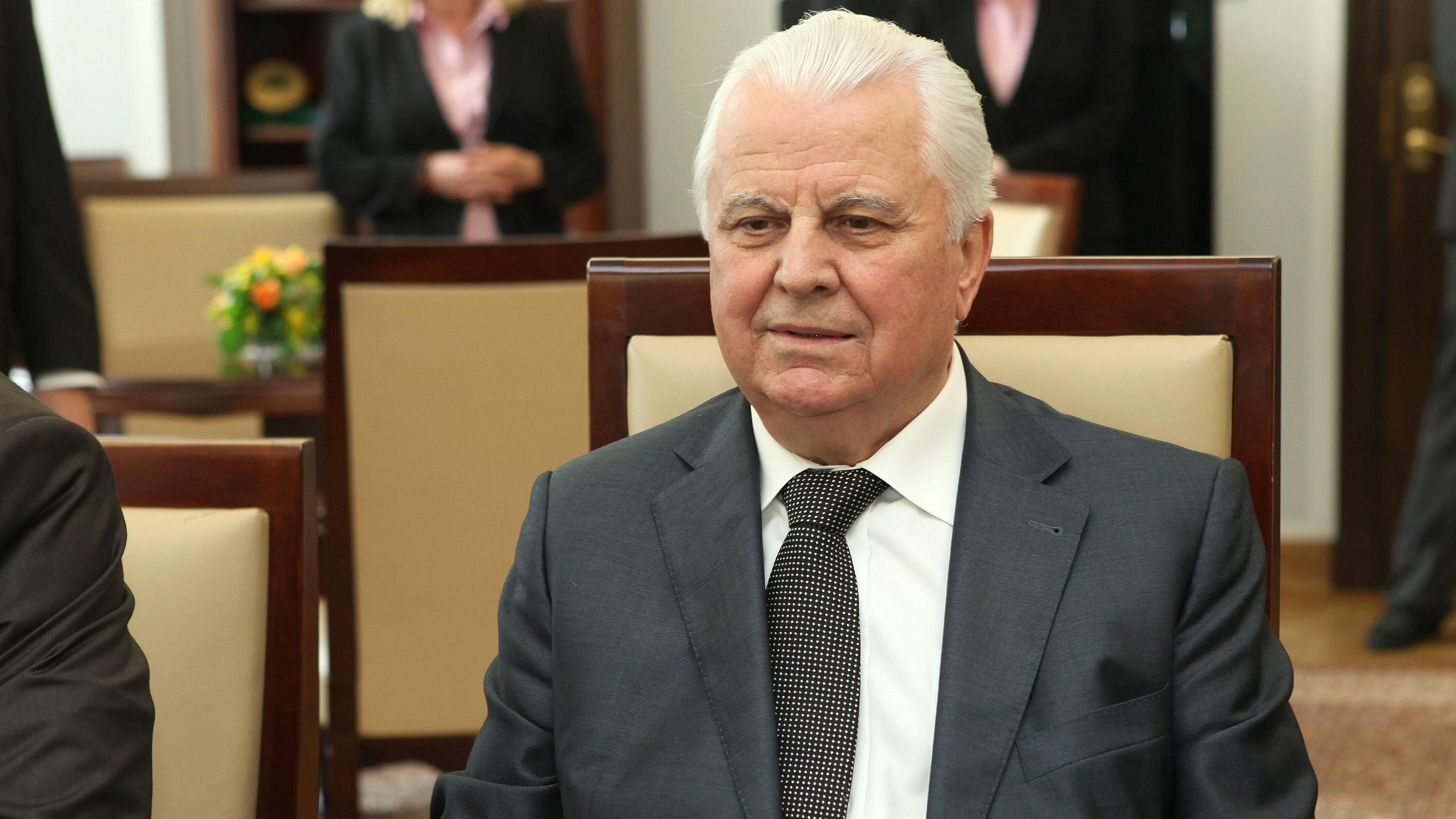 Росія сидить у всіх "гарячих точках" світу, – Кравчук Росія сидить у всіх "гарячих точках" світу, – Кравчук