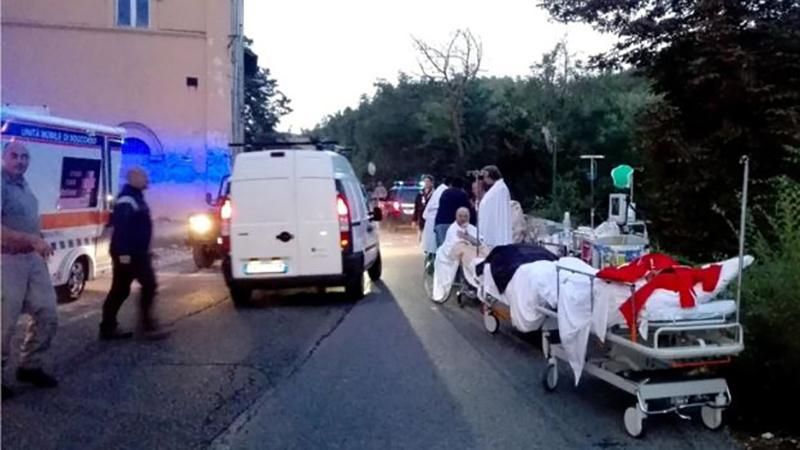 З'явилась інформація щодо перших жертв руйнівного землетрусу в Італії