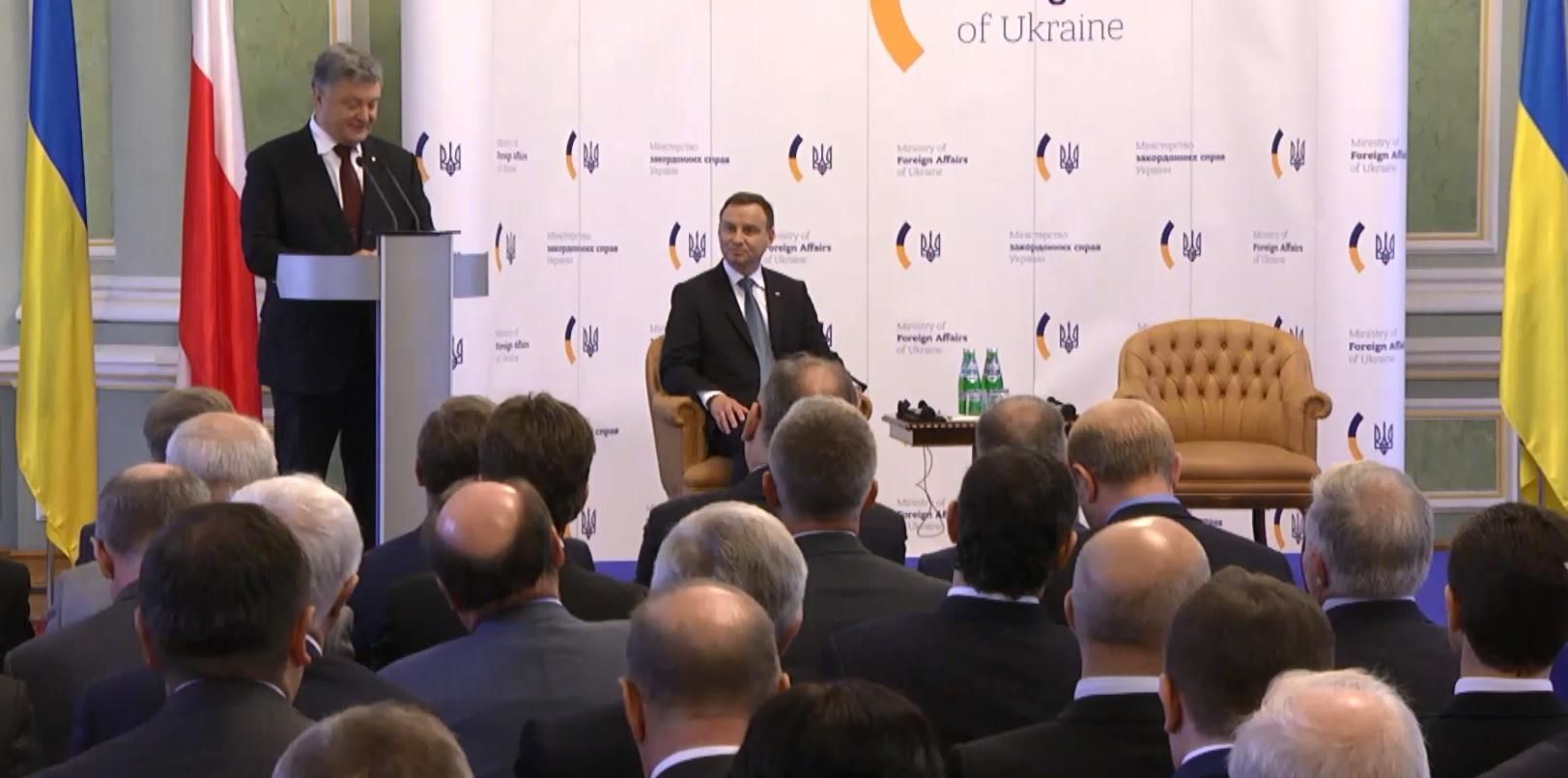 О чем договорились украинские дипломаты с Порошенко