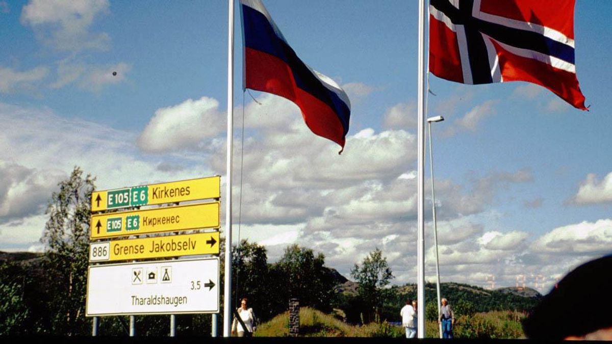 Страна основательница НАТО строит стену на границе с Россией